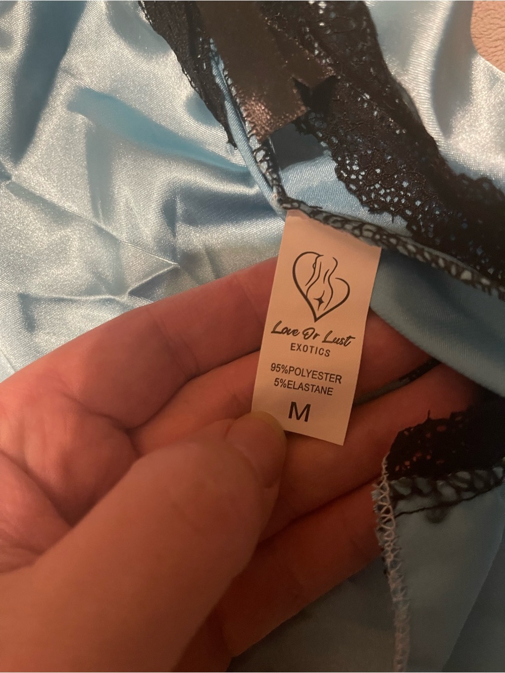 Size medium intimates - Picture 3 of 3